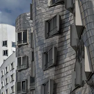 Astra 3* Dusseldorf