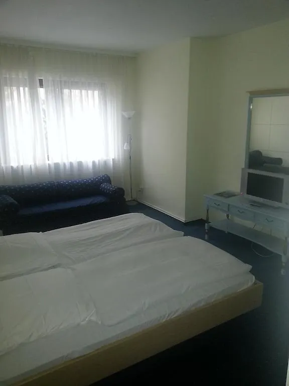 *** בית הארחה פרנקפורט Hotelgarni Frankfurt גרמניה