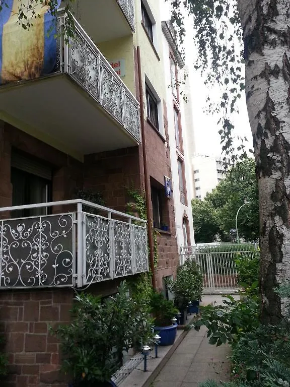 פרנקפורט Hotelgarni Frankfurt בית הארחה